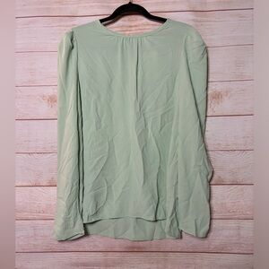 NWT 2 Hearts Green Blouse 0653